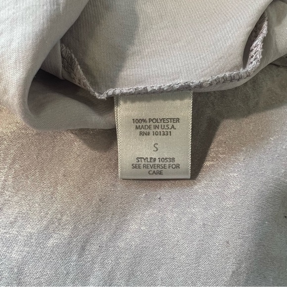 Charlotte Russe SM Silver Gray Shimmer Fringe Halter Neck Cold Shoulder Romper - Picture 7 of 7